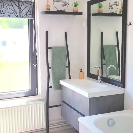 公寓 Grenszicht Nispen